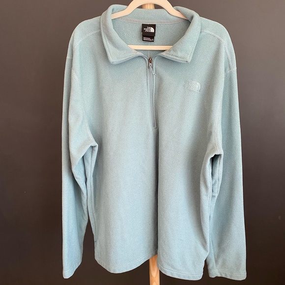 The North Face Men’s Quarter Zip - Picture 3 of 12